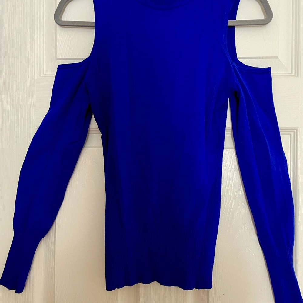 Gorgeous off the shoulder sweater